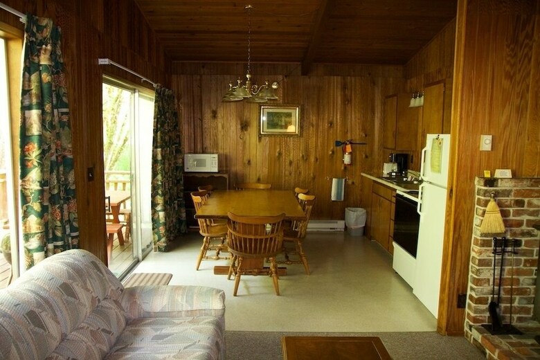 Cabana The Wayfarer Resort