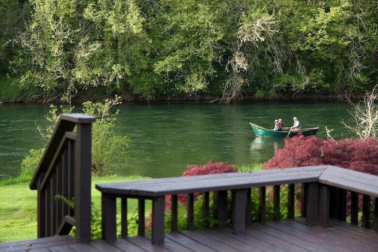 Cabana The Wayfarer Resort