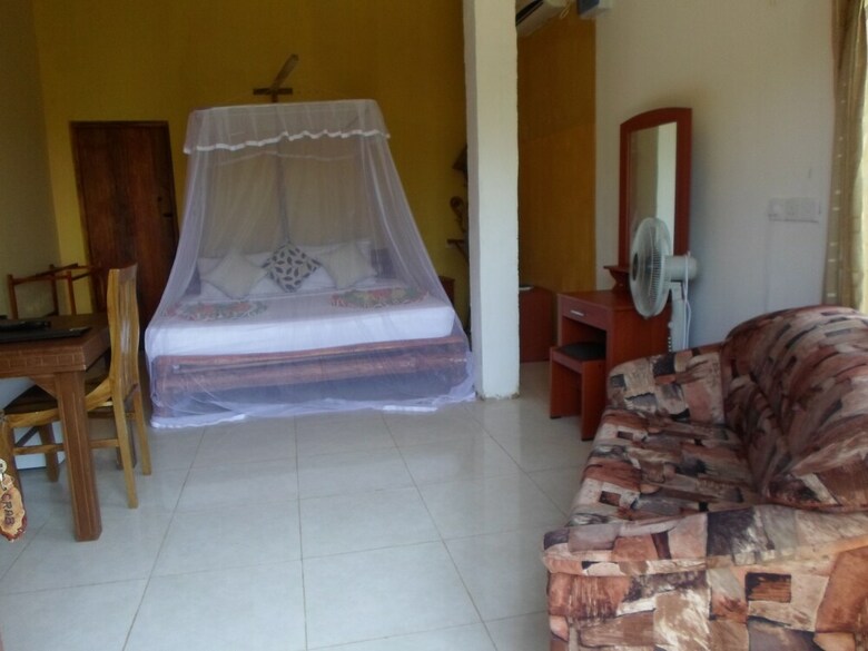 Hotel Kirinda Beach Resort
