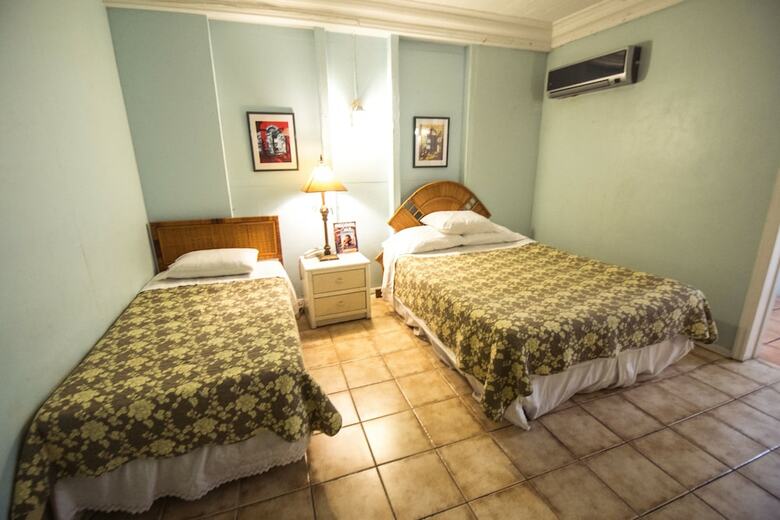 Bed & Breakfast Galleon House Hotel