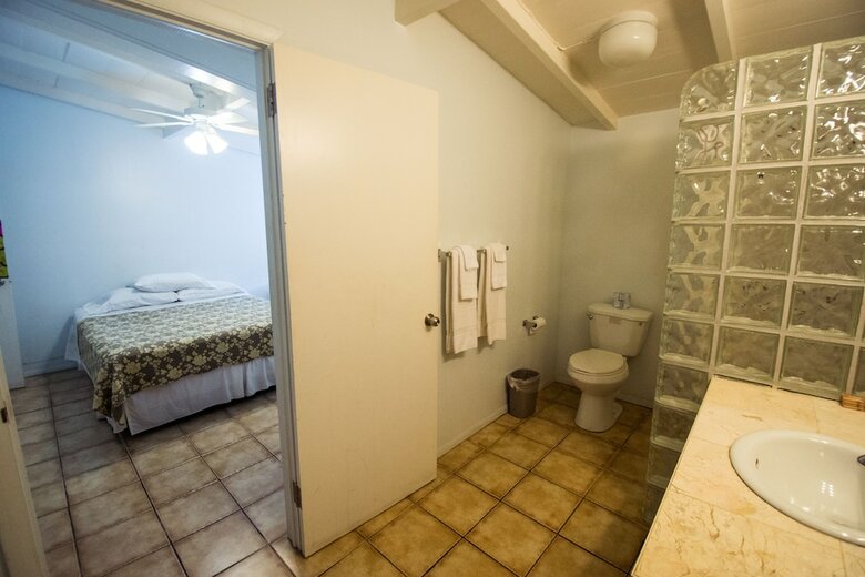 Bed & Breakfast Galleon House Hotel