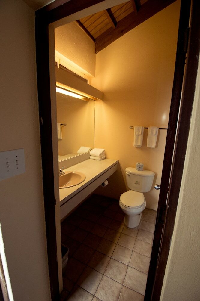 Bed & Breakfast Galleon House Hotel