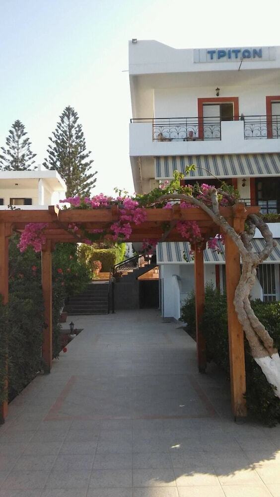 Hotel Triton