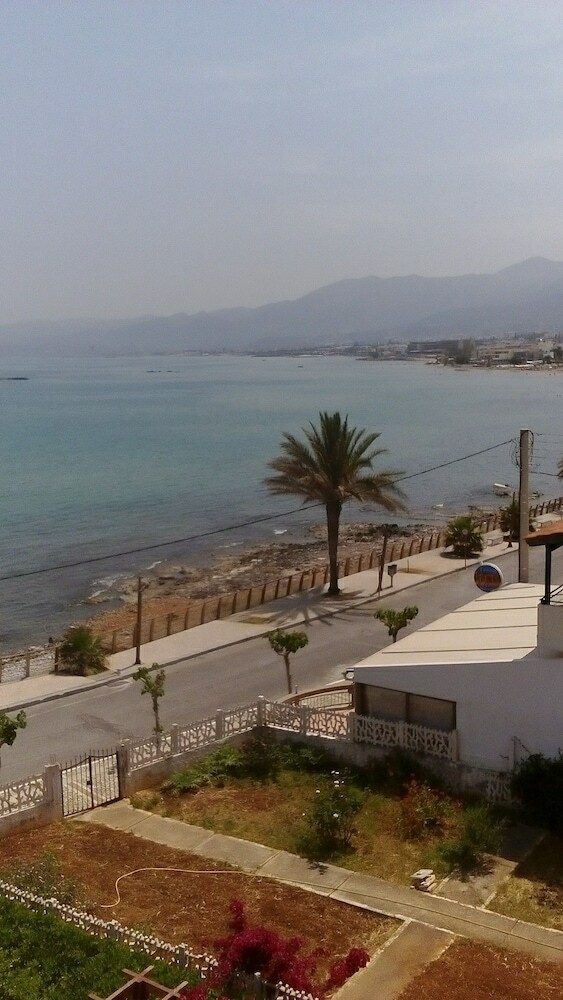Hotel Triton