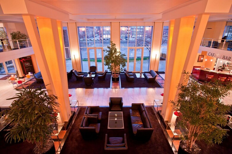 Radisson Blu Senator Hotel