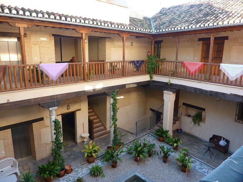 Apartamentos Abadia Suites