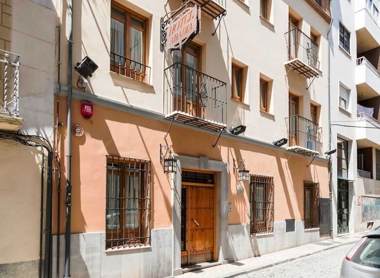 Apartamentos Abadia Suites