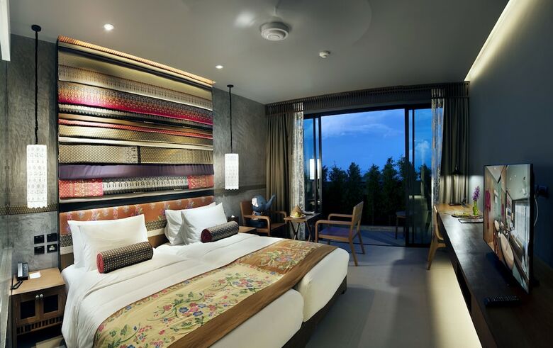 Hotel The Sea Galleri By Katathani
