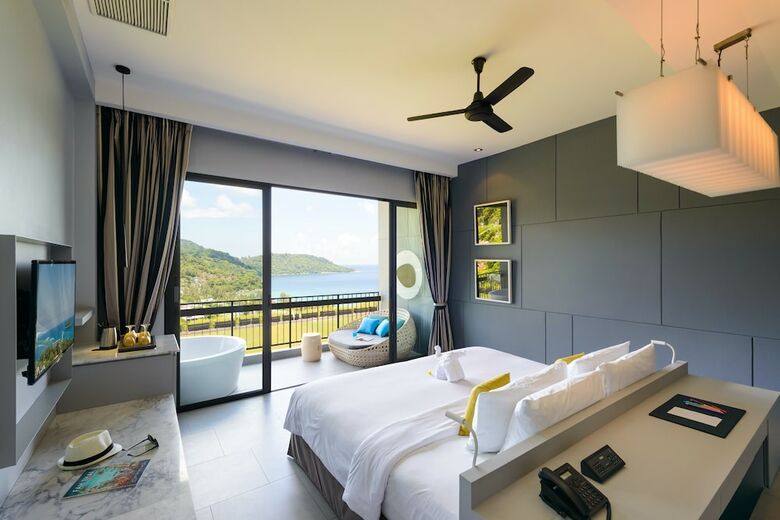 Hotel The Sea Galleri By Katathani