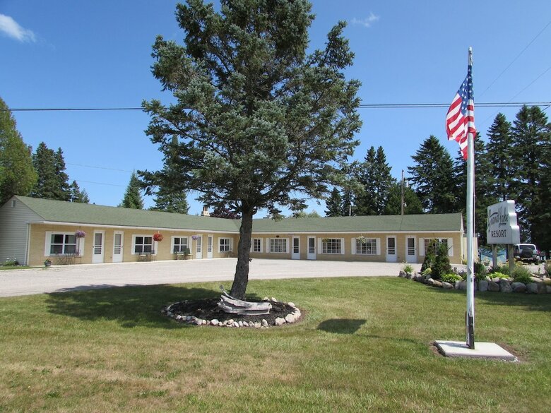 Hotel Grand Lake Resort