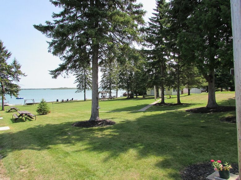 Hotel Grand Lake Resort