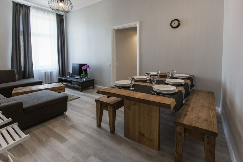 Bearsleys Downtown Apartments