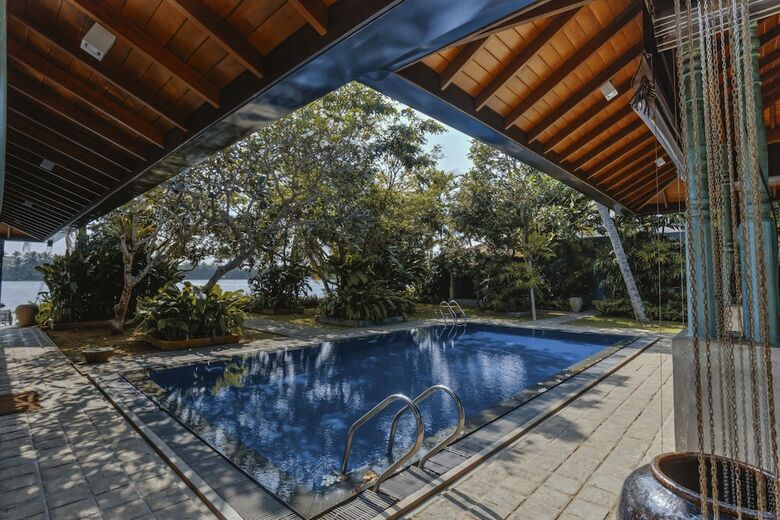 Villa Republic Bentota - Entire Villa (06 Bedrooms)