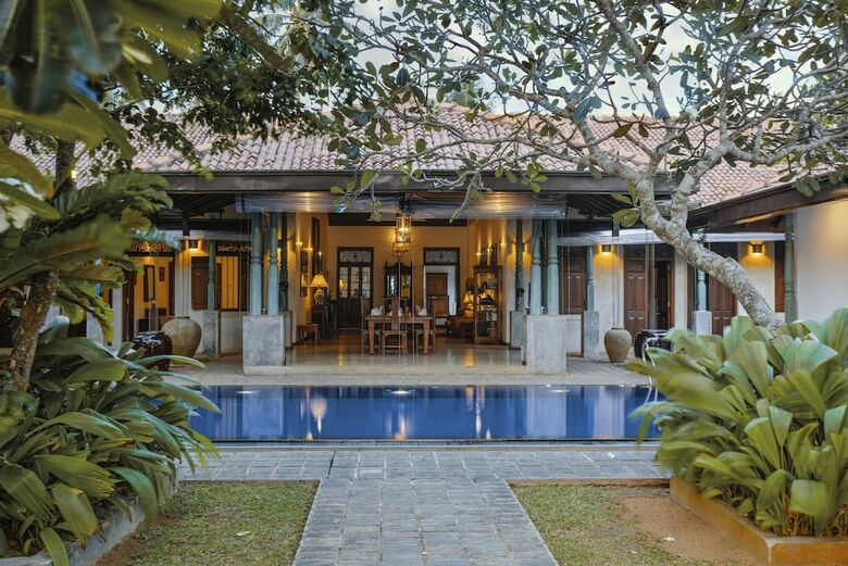 Villa Republic Bentota - Entire Villa (06 Bedrooms)