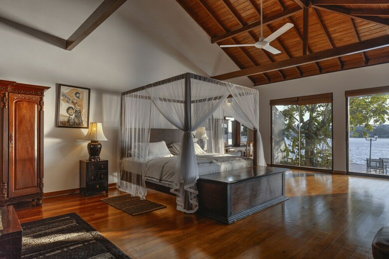 Villa Republic Bentota - Entire Villa (06 Bedrooms)