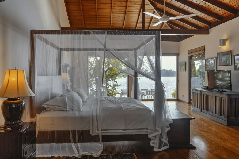 Villa Republic Bentota - Entire Villa (06 Bedrooms)