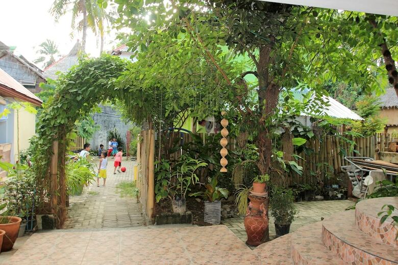 Blue Bamboo Hotel