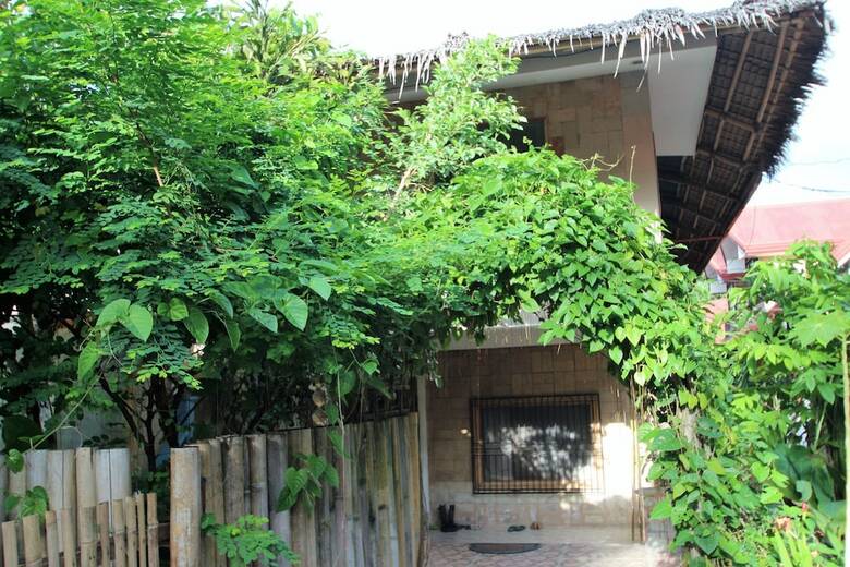 Blue Bamboo Hotel