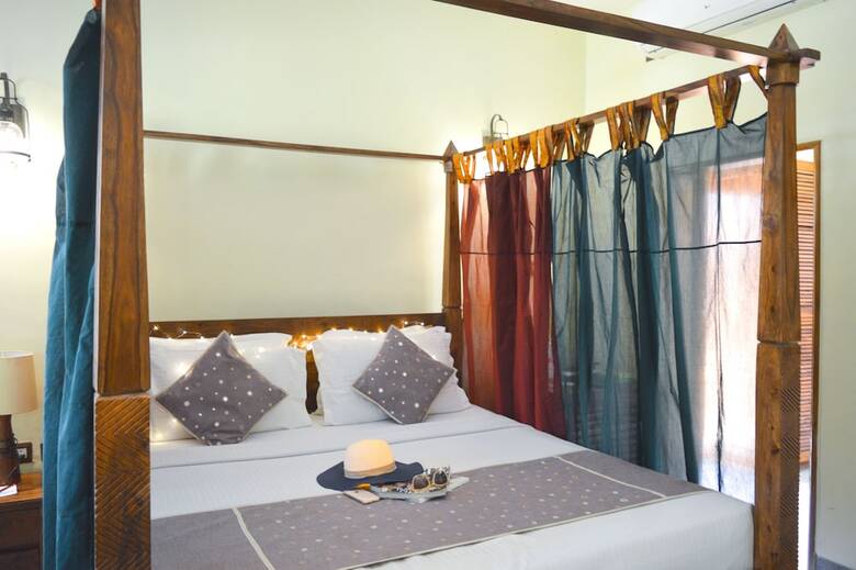 Hotel Heritage Resort Hampi