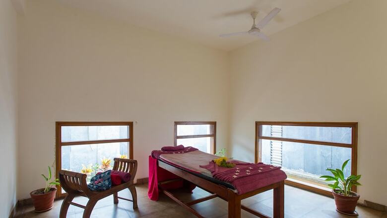 Hotel Heritage Resort Hampi