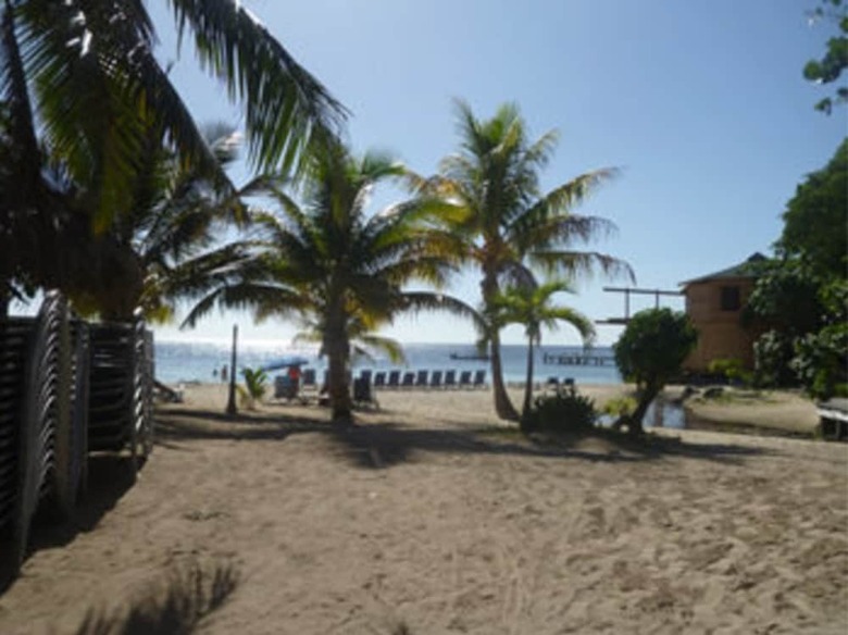 Hotel Foster's West Bay Resort