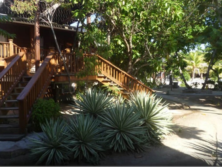 Hotel Foster's West Bay Resort