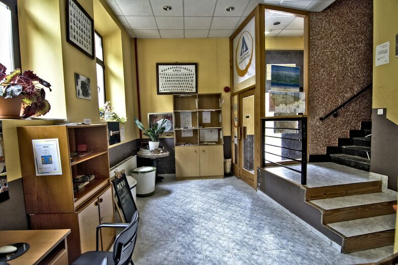Hostal Albergue Juvenil de Bustiello