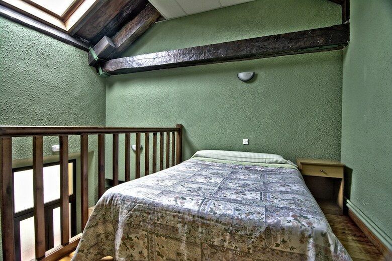 Hostal Albergue Juvenil de Bustiello