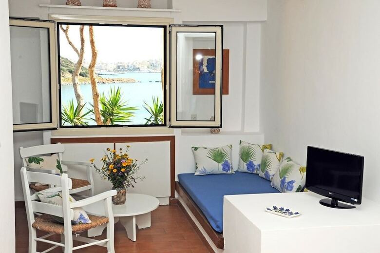 Almiros Sand Apartments