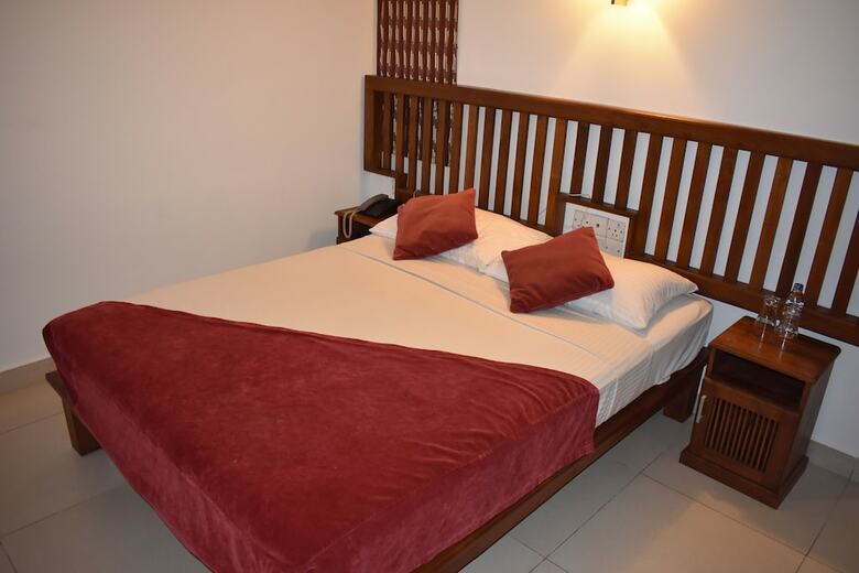 Port View City Hotel