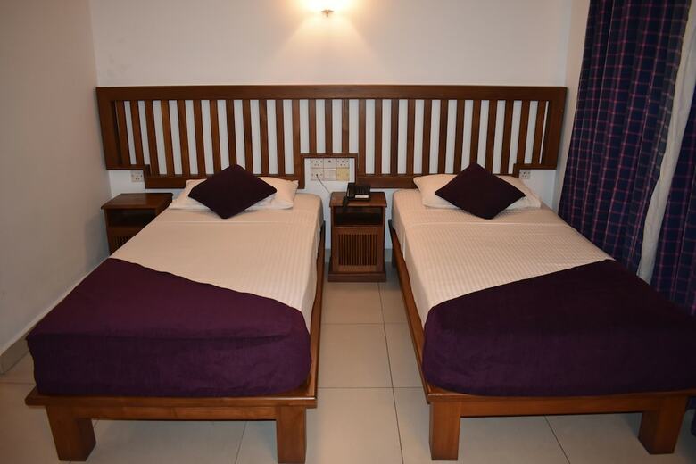 Port View City Hotel