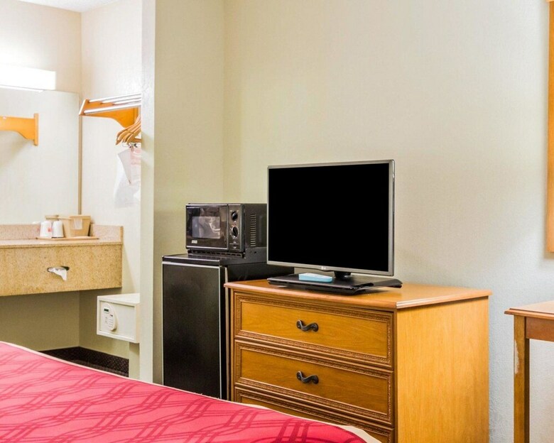 Hotel Econo Lodge Inn & Suites