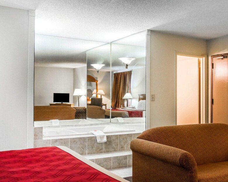 Hotel Econo Lodge Inn & Suites