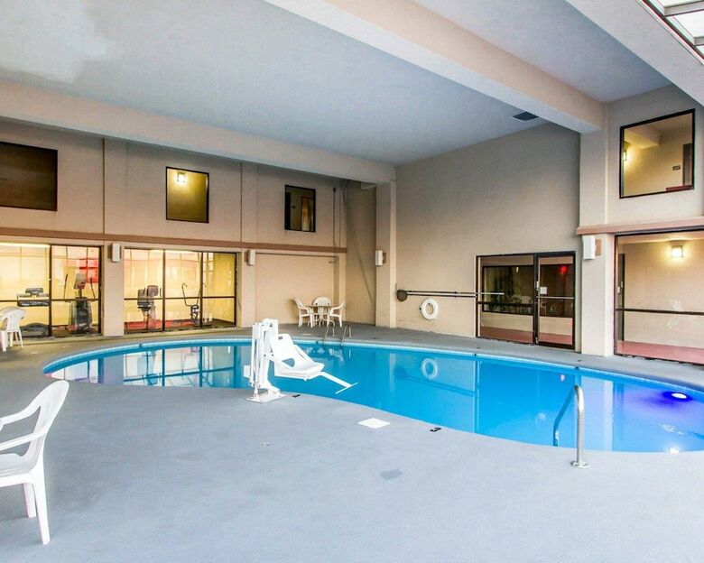 Hotel Econo Lodge Inn & Suites