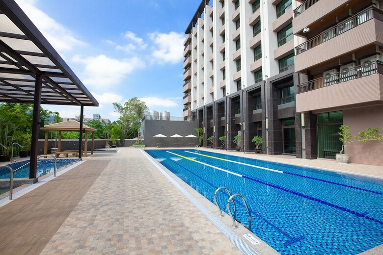F Hotel Chihpen