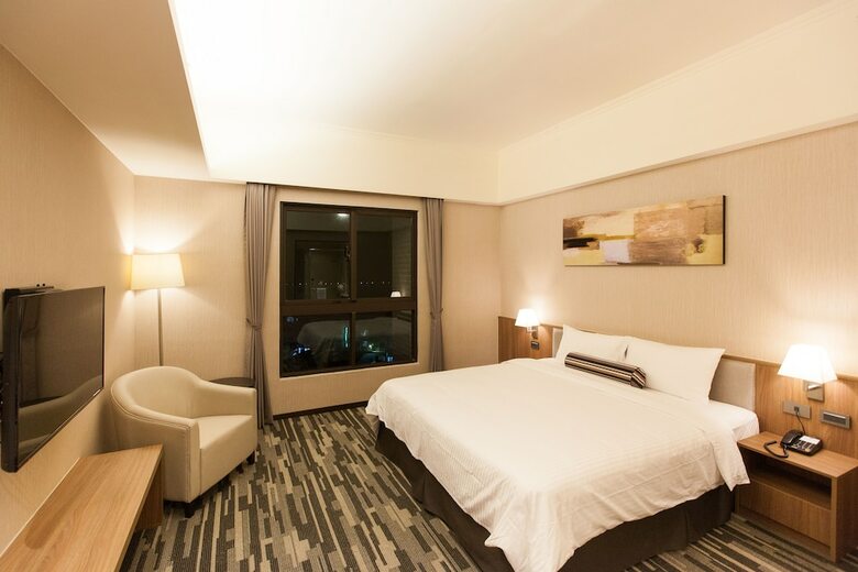 F Hotel Chihpen