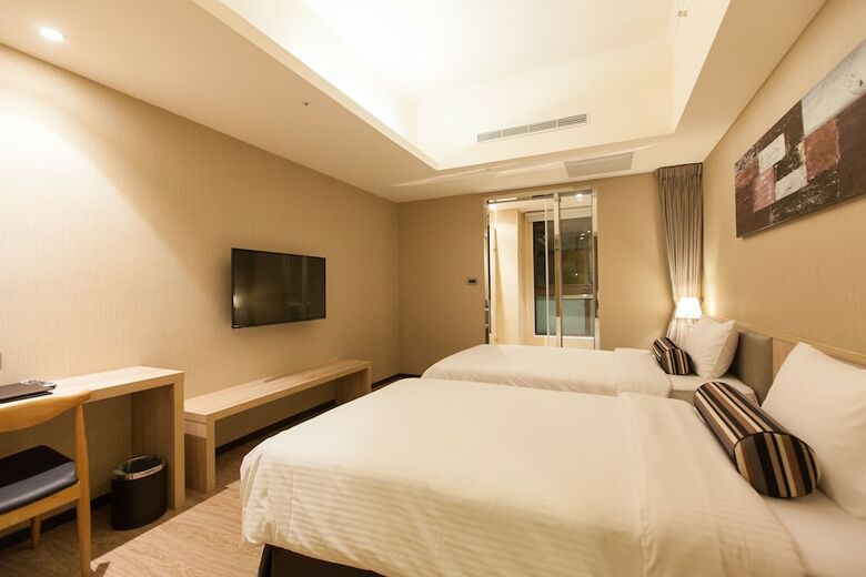 F Hotel Chihpen