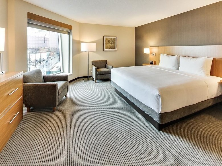 Hotel Doubletree By Hilton Edmonton Downtown