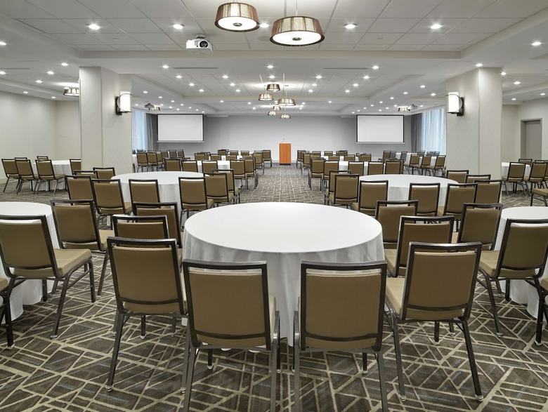 Hotel Doubletree By Hilton Edmonton Downtown