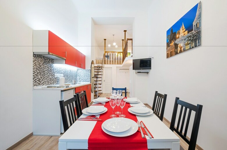 Grand Boulevard Apartments