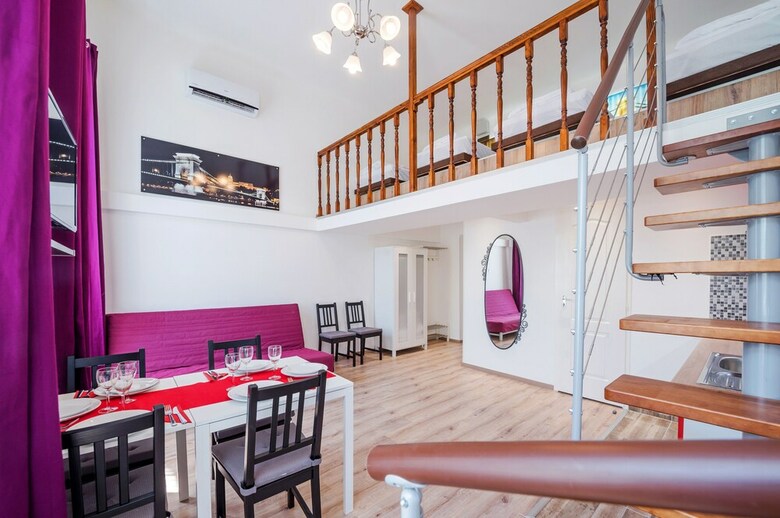 Grand Boulevard Apartments