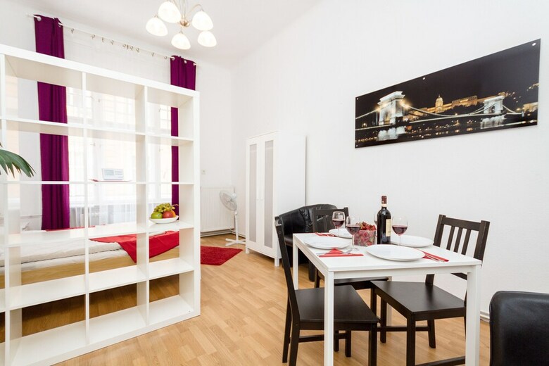 Grand Boulevard Apartments