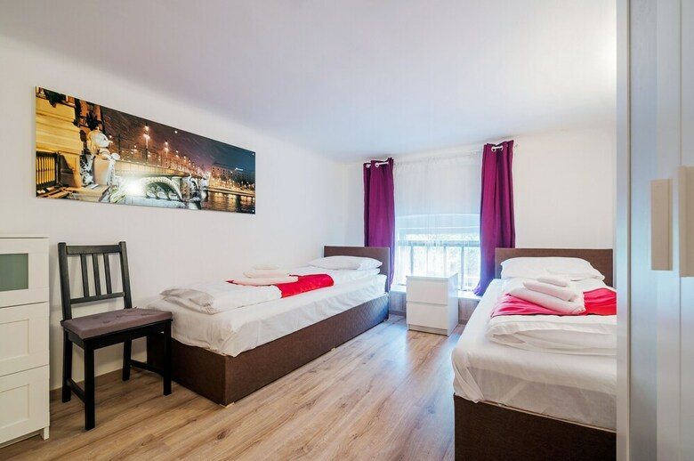Grand Boulevard Apartments