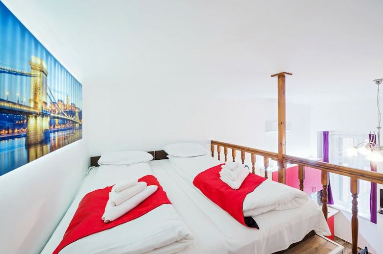 Grand Boulevard Apartments