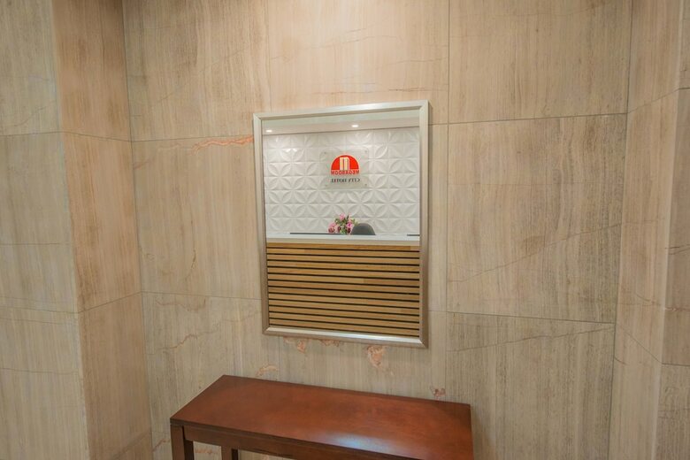 Megaboom City Hotel