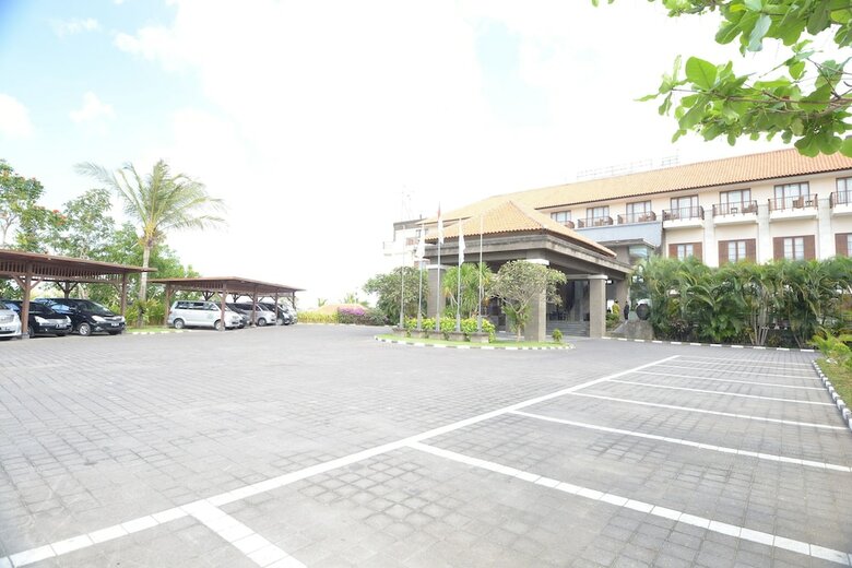 Apartamento New Kuta Hotel