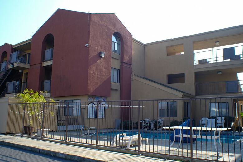 Motel Budget Inn And Suites