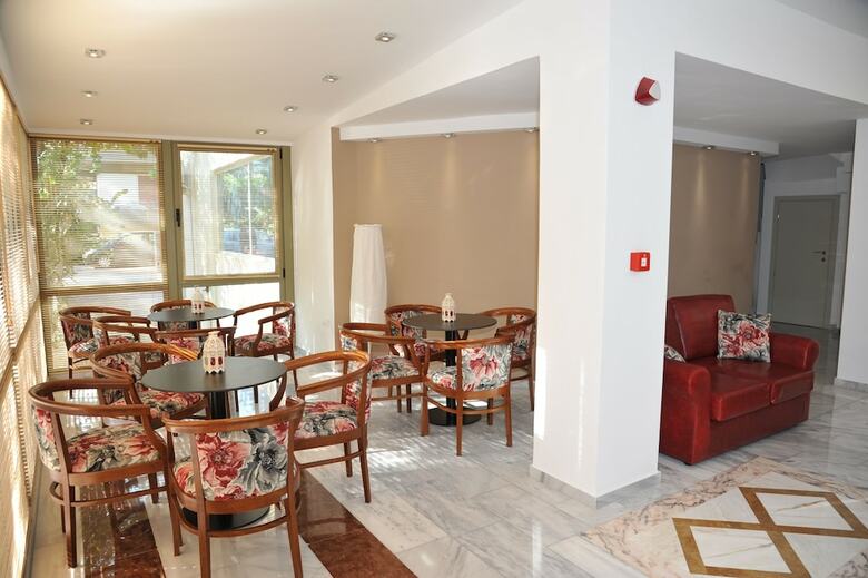 Aparthotel Elements Rooms And Apartments