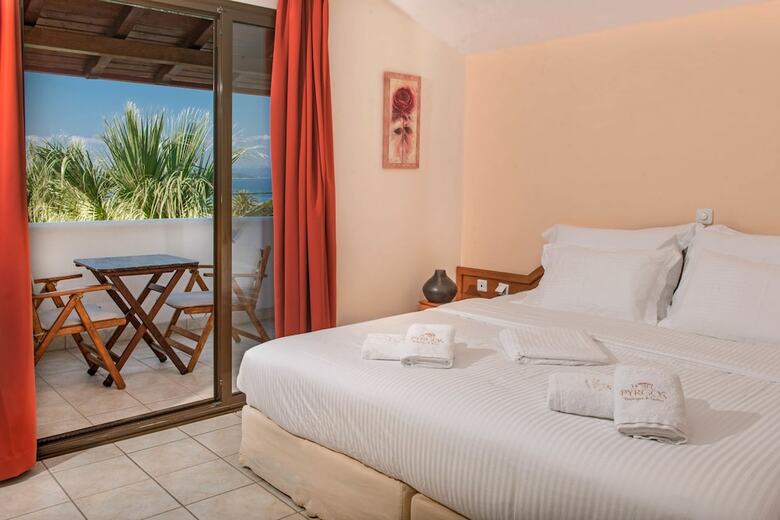 Hotel Pyrgos Boutique & Suites