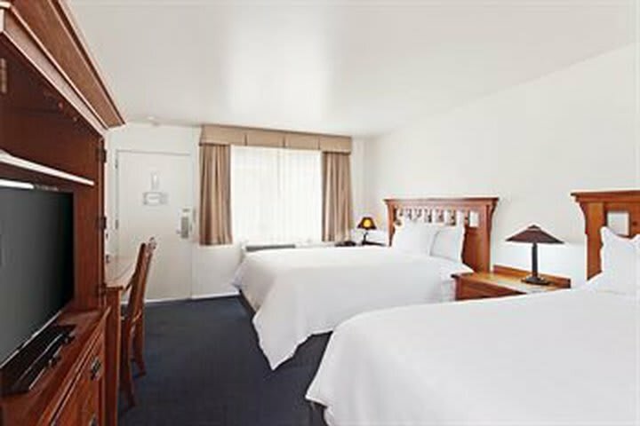 Hotel Days Inn Y Suites